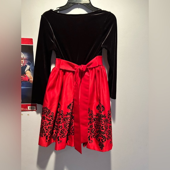 Velvet holiday dress. Host Pick - Picture 2 of 2